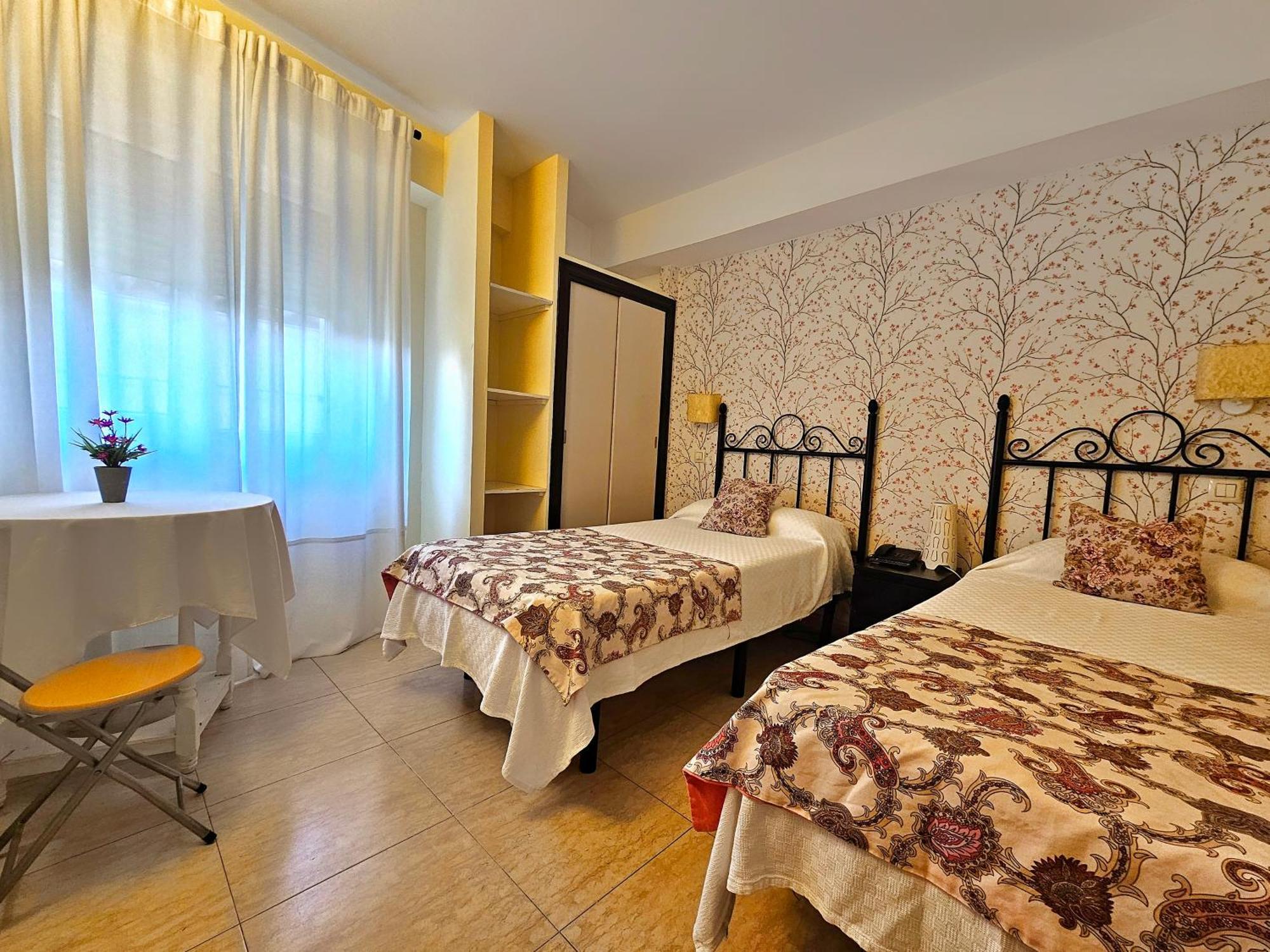 Hostal Mainz П'єдралавес Екстер'єр фото